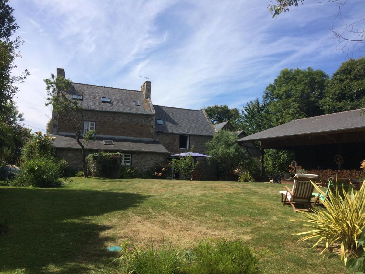 มานัวร์ เดอ ลา รอฌแร แอนด์ สปา Bed & Breakfast Beaussais Sur Mer ภายนอก รูปภาพ